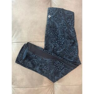 Lululemon Wunder Under High Rise Capri Leggings Blue Size 4 Yoga Running